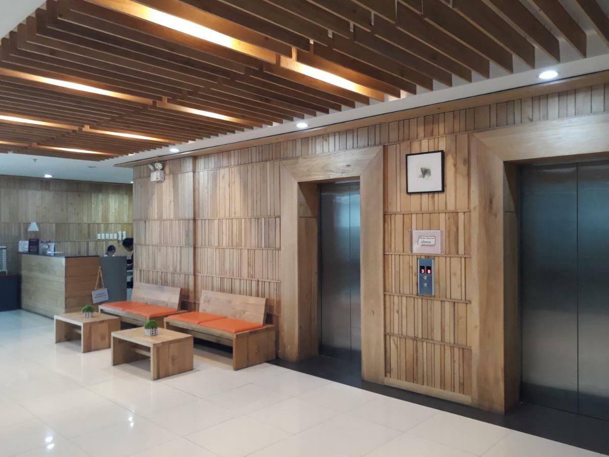 913Cityscape Located At City Center 바콜로드 외부 사진